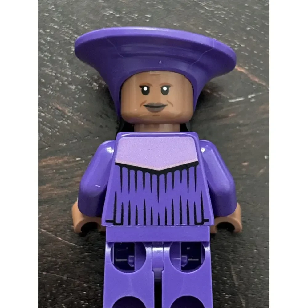 Lego Star Trek Guinan Minifigure #trek009 Set #10356 USS Enterprise NCC-1701-D